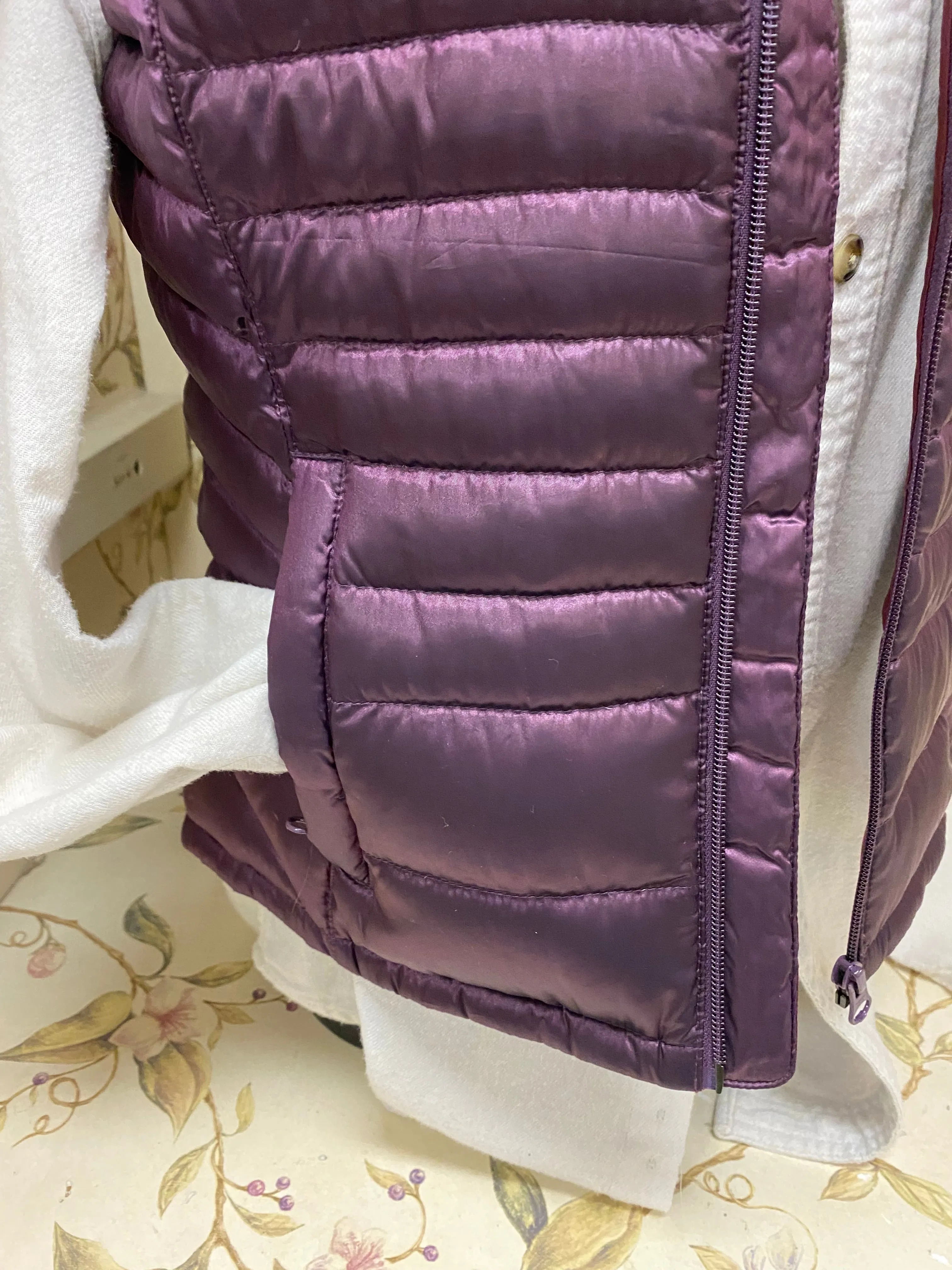 Bernardo Purple Vests, Small