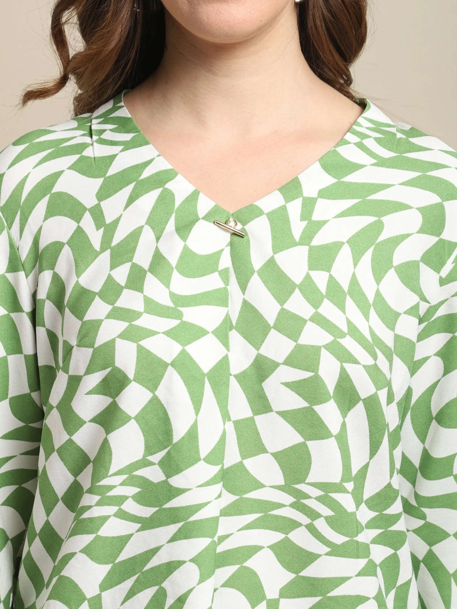 Women's Casual  Green Abstract Print V neck Top