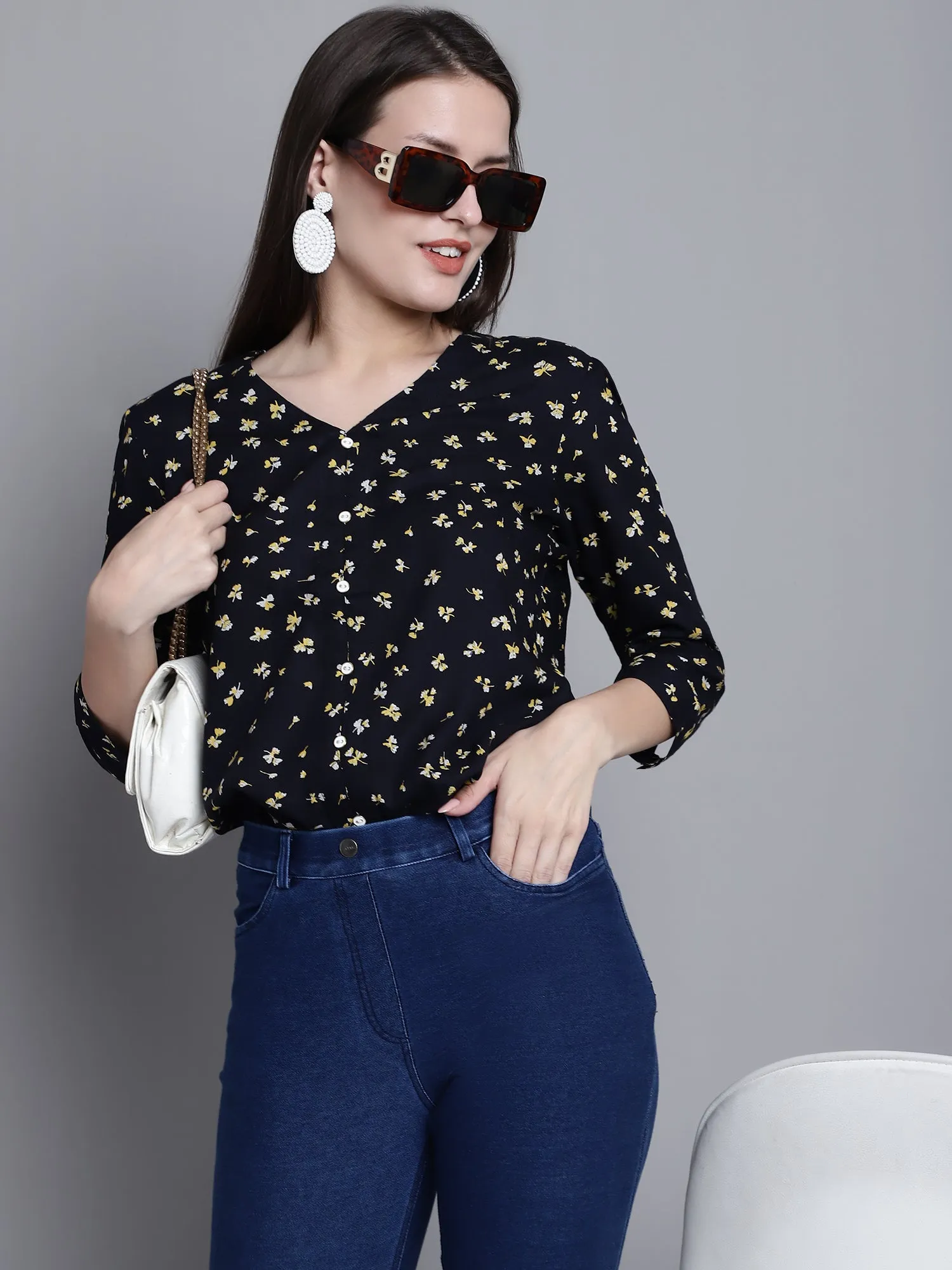 Women's Casual  Navy Blue Floral Print V neck Top